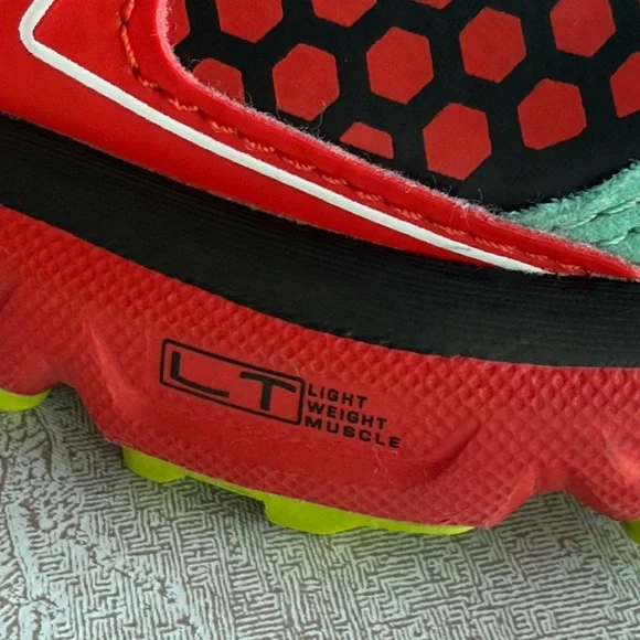 Salomon Vibrant Green and Red Trail Shoes - Picture 12 of 12